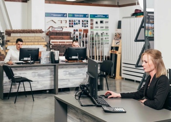 Шоурум компании СтройМаркет Железнодорожный 6